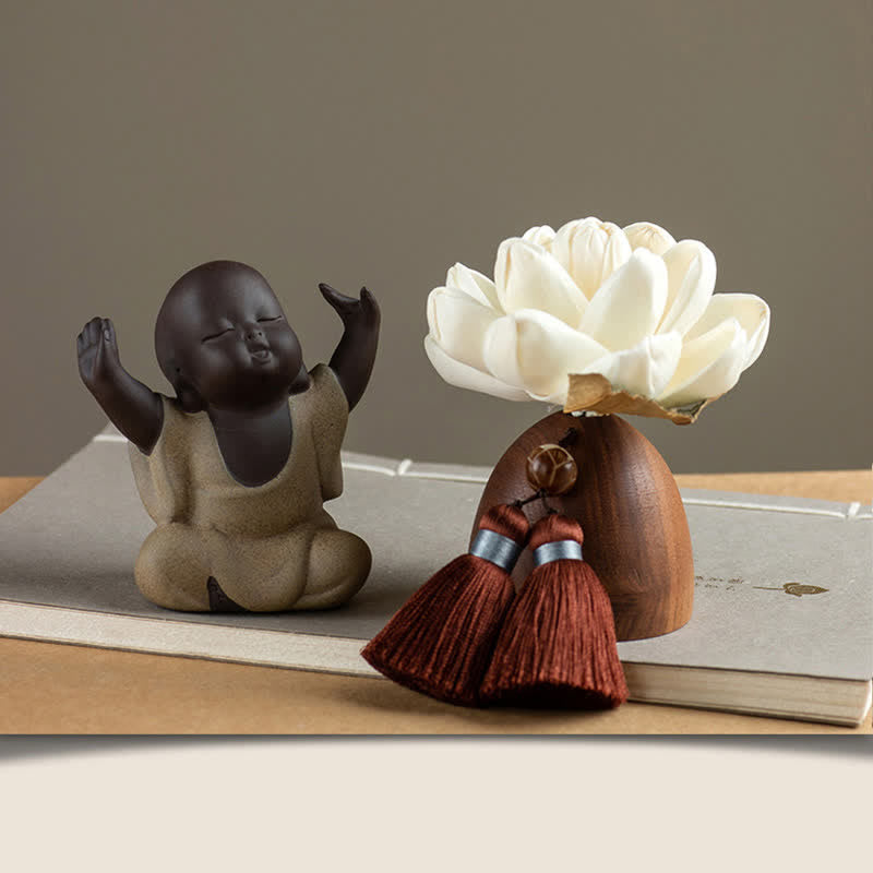 ATELIER-TIBET – Statue Bouddha en Bois de Pêcher Noir 5,4 cm | Décoration Zen Fleur