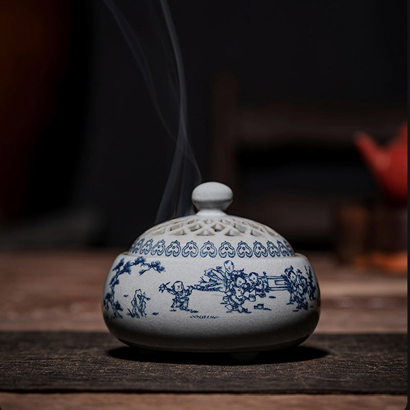 ATELIER-TIBET | Brûleur d’Encens en Porcelaine Bleu & Blanc – Motifs Paysagers Traditionnels