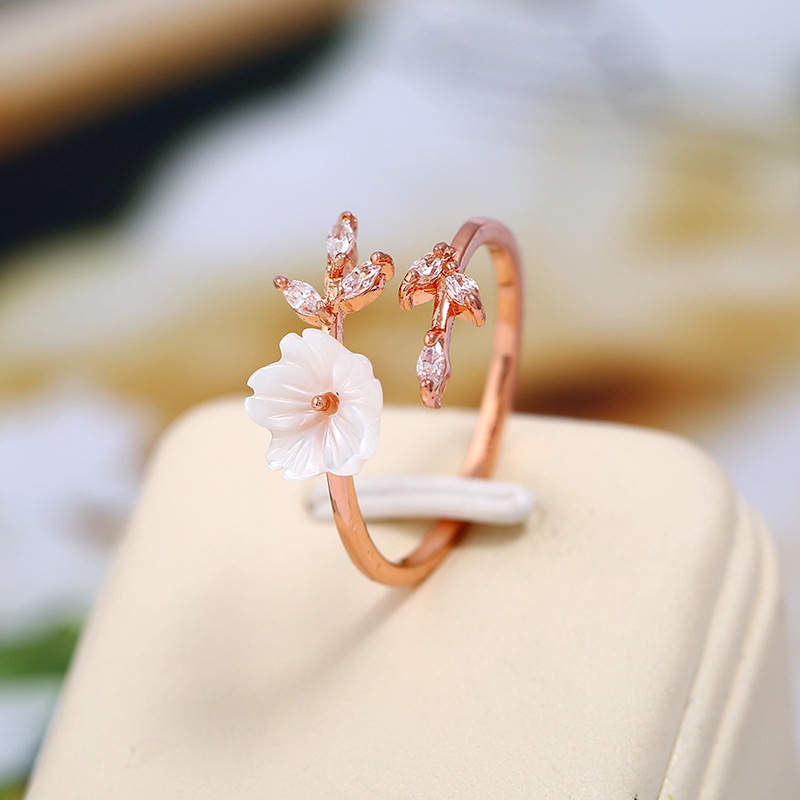 ATELIER-TIBET – Bague Porte-Bonheur Unisexe en Cuivre – Motif Feuille de Prunier (Ajustable)