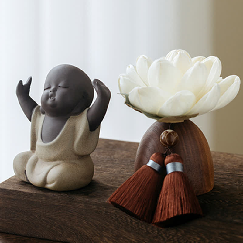ATELIER-TIBET – Statue Bouddha en Bois de Pêcher Noir 5,4 cm | Décoration Zen Fleur