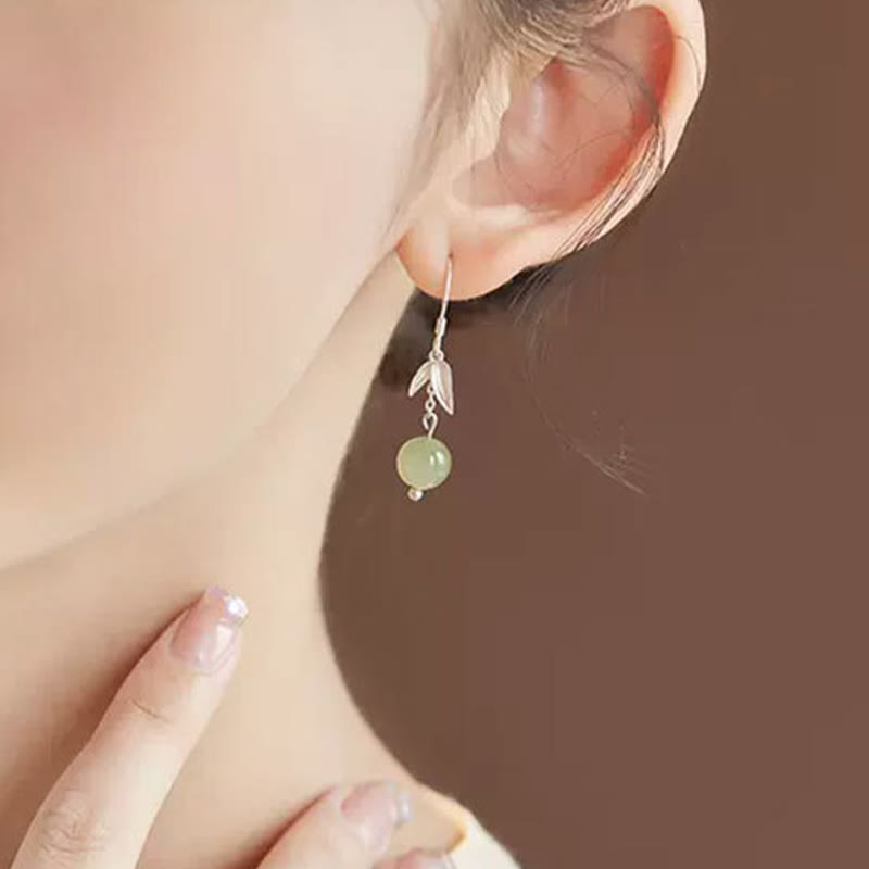 ATELIER-TIBET – Boucles d’Oreilles Pendantes Bambou en Jade Hetian Naturel & Argent 999