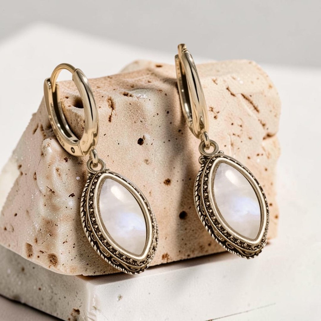 ATELIER-TIBET – Boucles d'Oreilles Calme & Lumière en Pierre de Lune