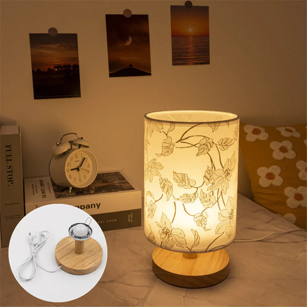 ATELIER-TIBET – Lampe de Chevet Florale en Bois & Tissu, Lumière LED Douce et Apaisante