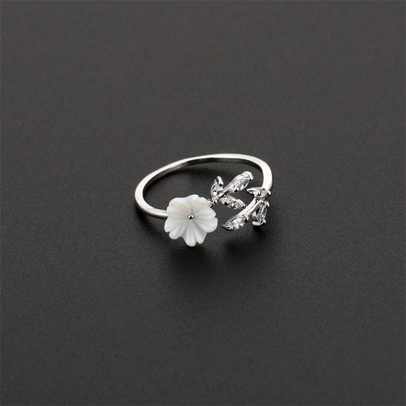 ATELIER-TIBET – Bague Porte-Bonheur Unisexe en Cuivre – Motif Feuille de Prunier (Ajustable)