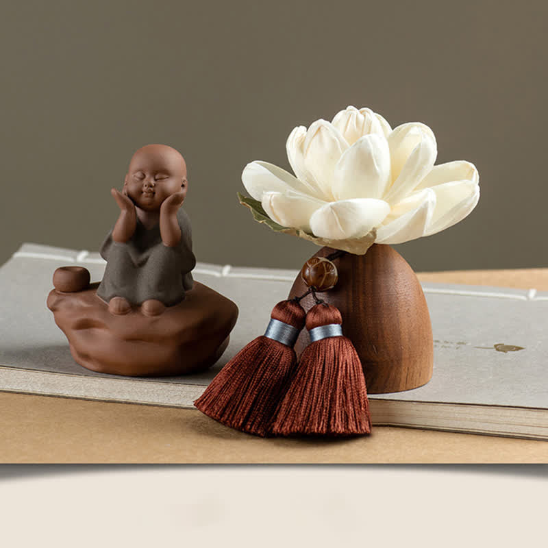 ATELIER-TIBET – Statue Bouddha en Bois de Pêcher Noir 5,4 cm | Décoration Zen Fleur