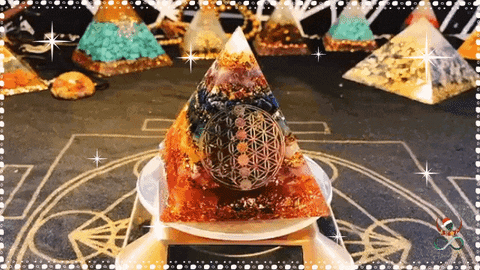 ATELIER-TIBET Pyramide Orgonite '7Chakras'