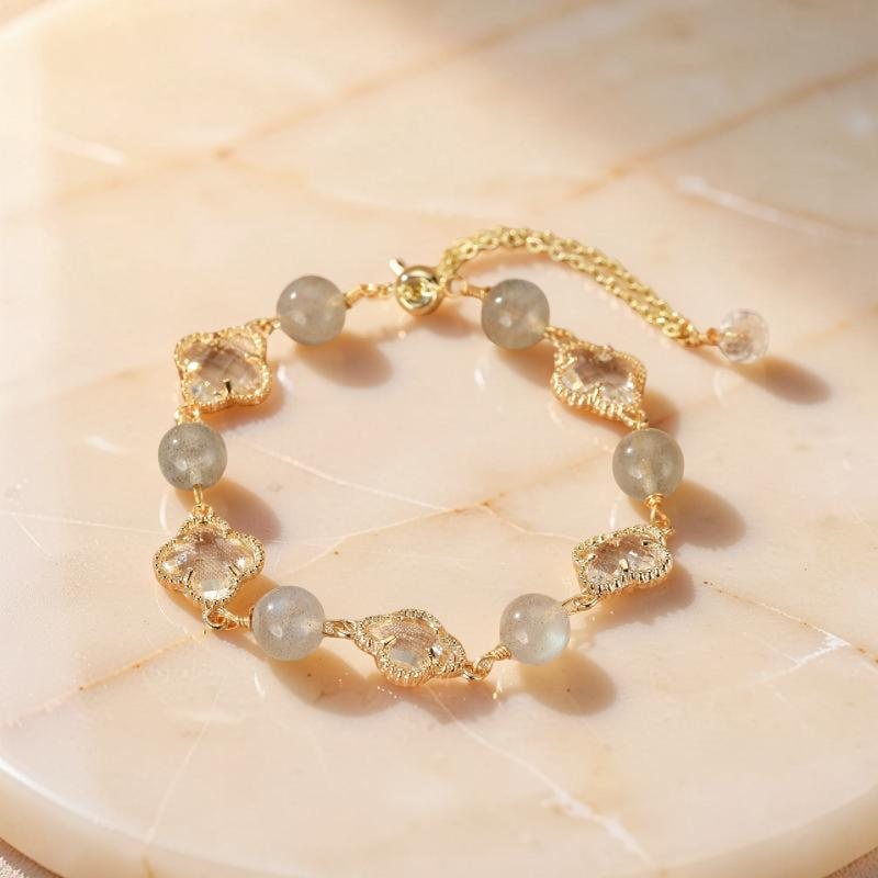 ATELIER-TIBET – Bracelet Labradorite et Cristal de Roche – Trèfle Porte-Bonheur