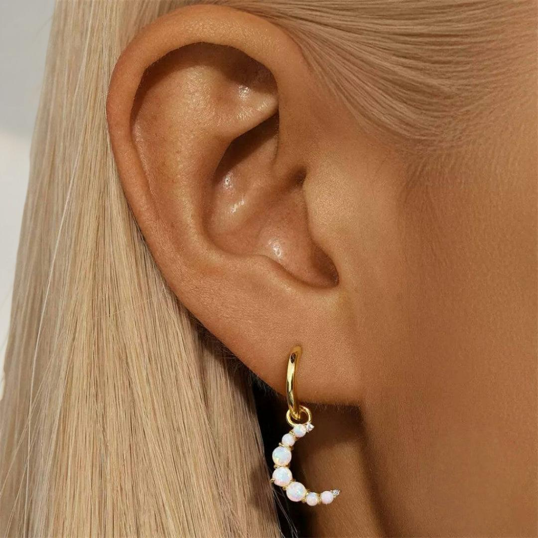 ATELIER-TIBET – Boucle d’Oreille Opale – Douce Lueur, Argent 925 Plaqué Or 18K