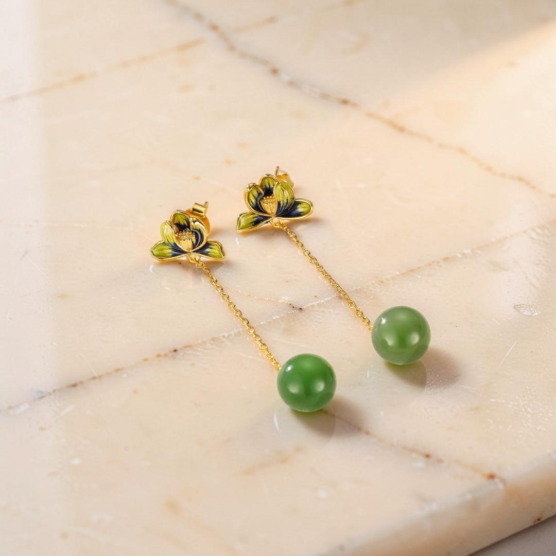 ATELIER-TIBET – Boucles d'Oreille Jade - Beauté de Lotus, Argent Plaqué Or