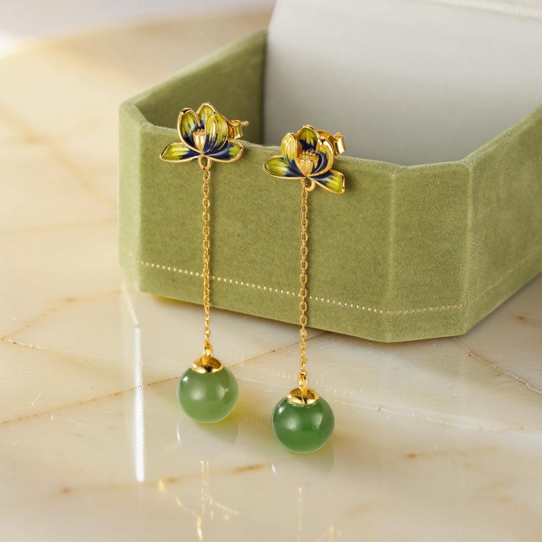 ATELIER-TIBET – Boucles d'Oreille Jade - Beauté de Lotus, Argent Plaqué Or