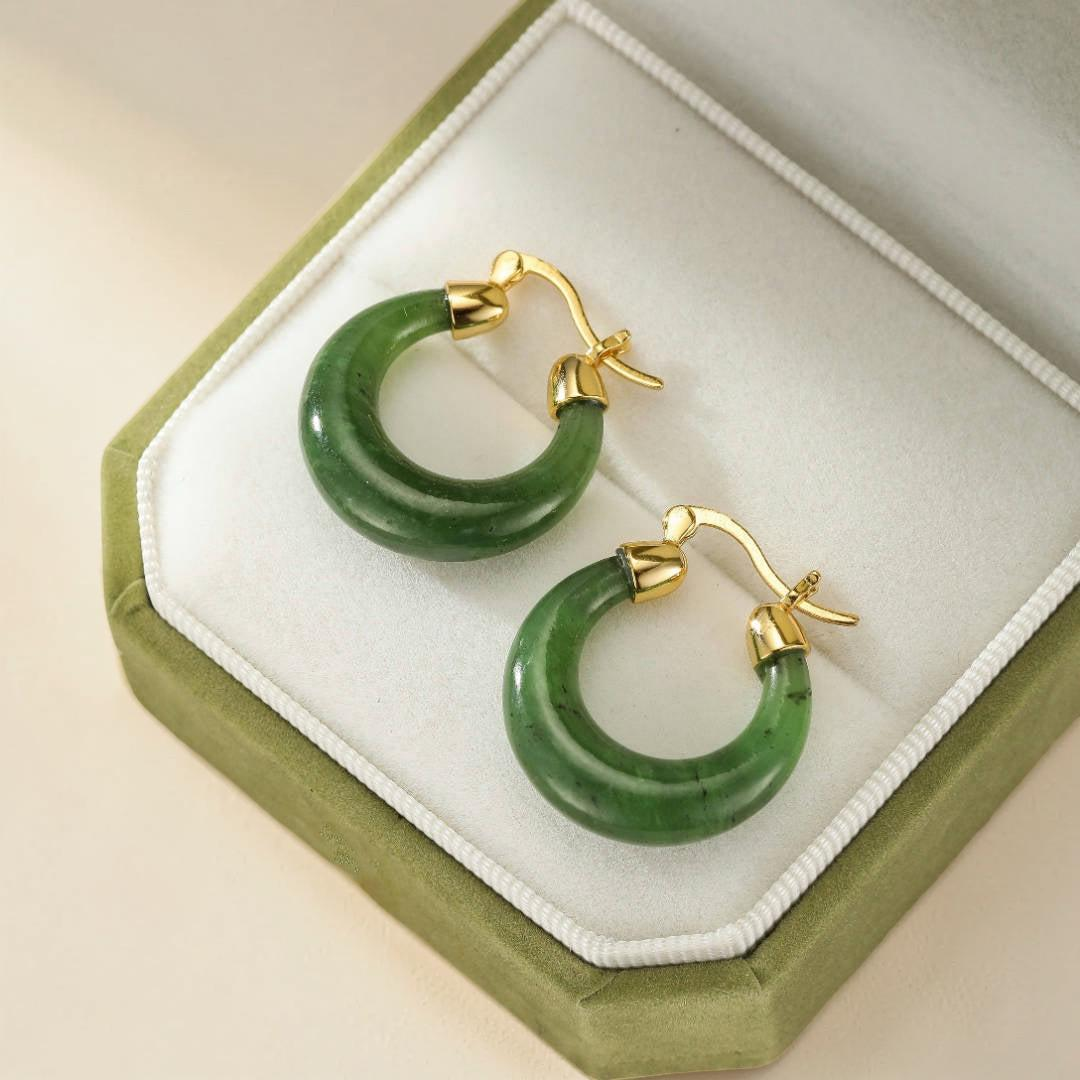 ATELIER-TIBET – Boucles d'Oreilles Créoles Jade – Sérénité, Argent Plaqué Or