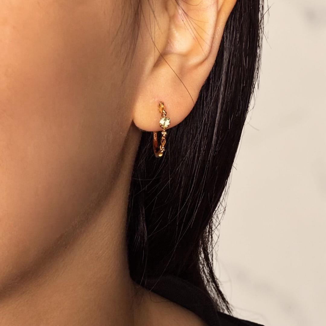 ATELIER-TIBET – Boucles d'Oreilles Créoles Péridot – Élégance Naturelle, Argent Plaqué Or