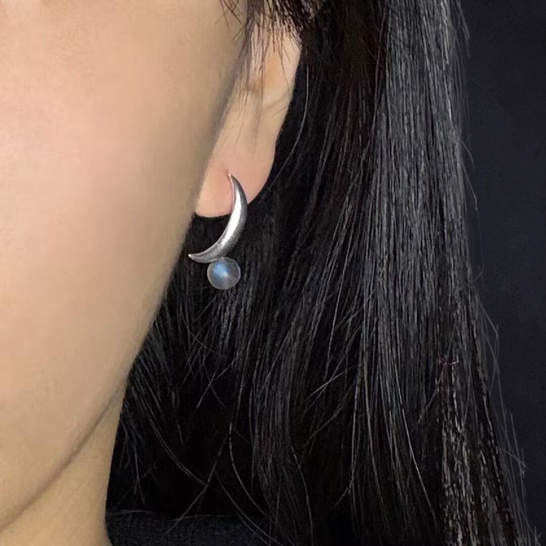 ATELIER-TIBET – Boucles d'Oreilles Labradorite – Croissant Enchanté, Argent