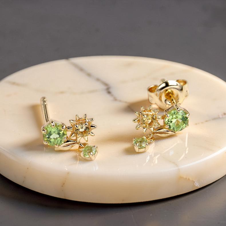 ATELIER-TIBET – Boucles d'Oreilles Péridot et Citrine – Fleur Ensoleillée, Argent Plaqué Or