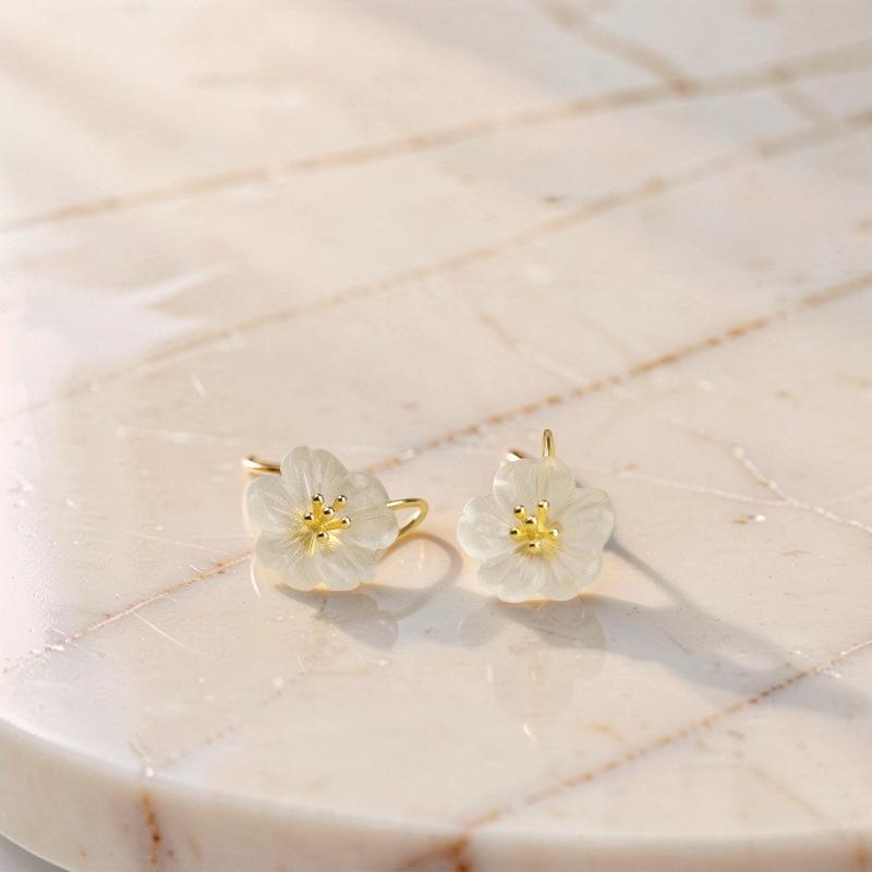 ATELIER-TIBET – Boucles d'Oreilles Quartz Clair - Élégance Florale, Argent