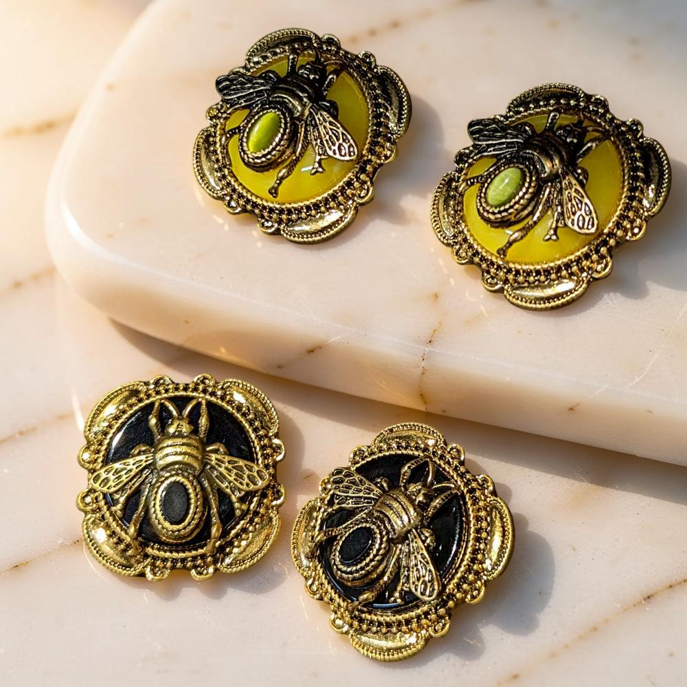 ATELIER-TIBET – Boucles d’Oreilles Agate – Abeille Royale
