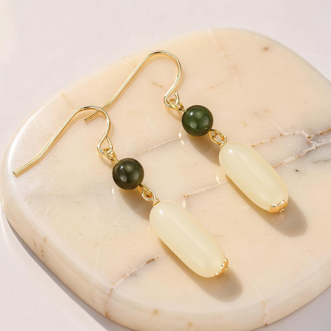 ATELIER-TIBET – Boucles d’Oreilles Pendantes Jade – Harmonie Bicolore