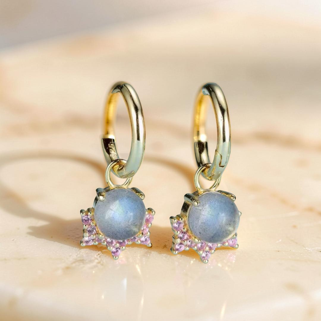 ATELIER-TIBET – Boucles d’Oreilles Labradorite – Meow, Argent Plaqué Or
