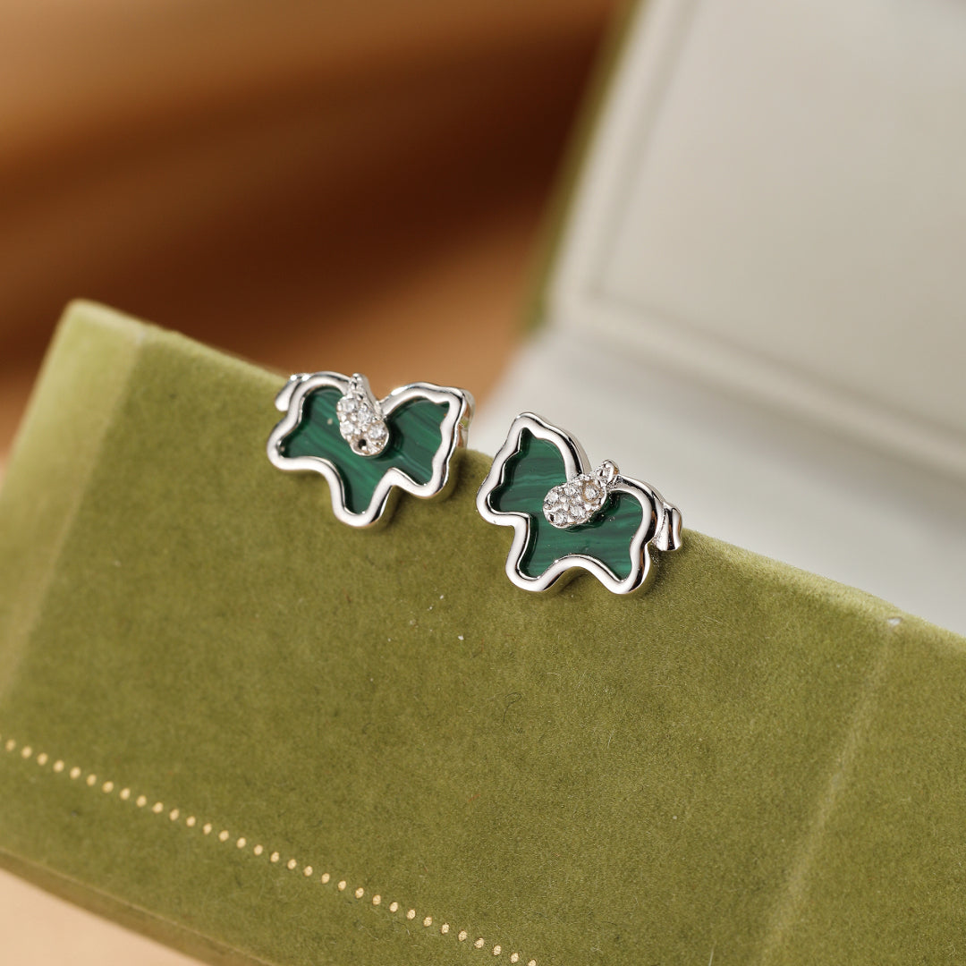 ATELIER-TIBET – Boucles d'Oreilles Malachite Cheval – Élégance Libre, Argent