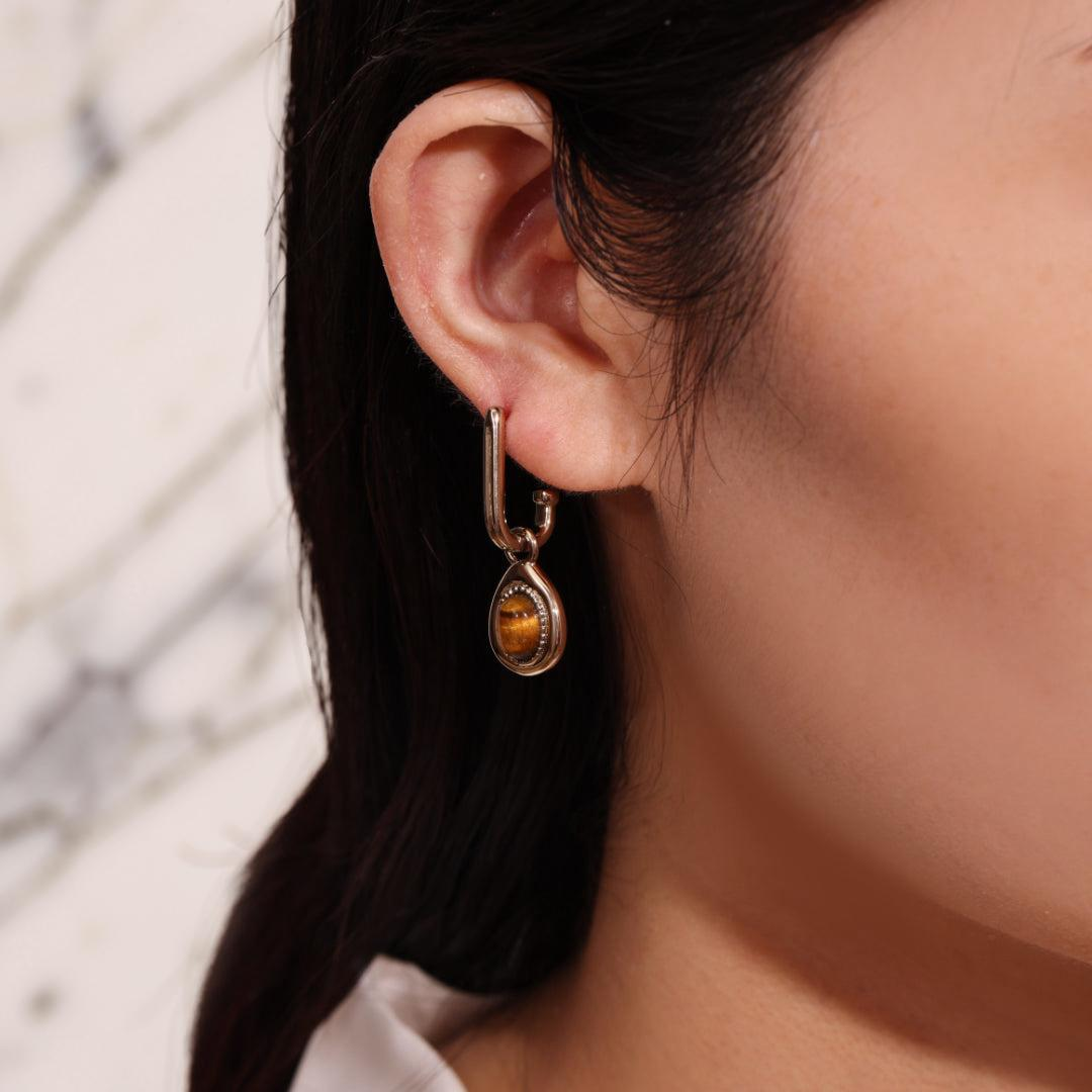 ATELIER-TIBET – Boucles d'Oreilles Œil de Tigre – Charme Exotique, Plaqué Or