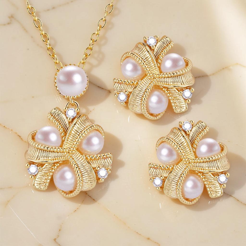 ATELIER-TIBET – Collier et Boucles d’Oreilles Perle – Versailles, Plaqué Or 18K