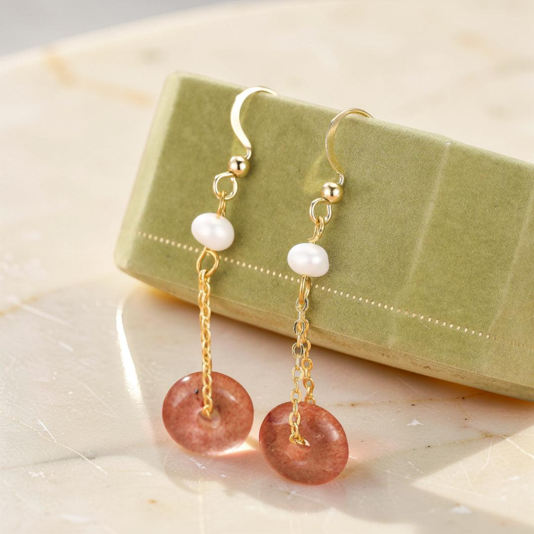 ATELIER-TIBET – Boucles d’oreilles Quartz Fraise et Perle – Éclat Délicat