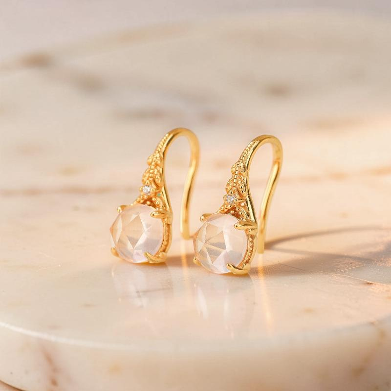 ATELIER-TIBET – Boucles d'Oreilles Quartz Rose – Éclat Floral, Argent Plaqué Or
