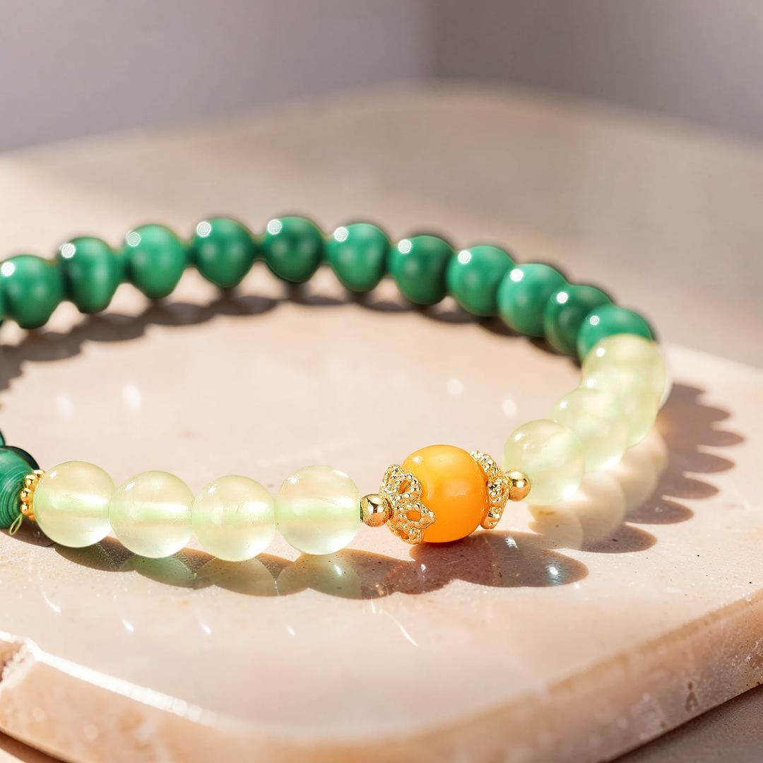ATELIER-TIBET – Bracelet Malachite, Préhnite et Ambre – Harmonie des Énergies