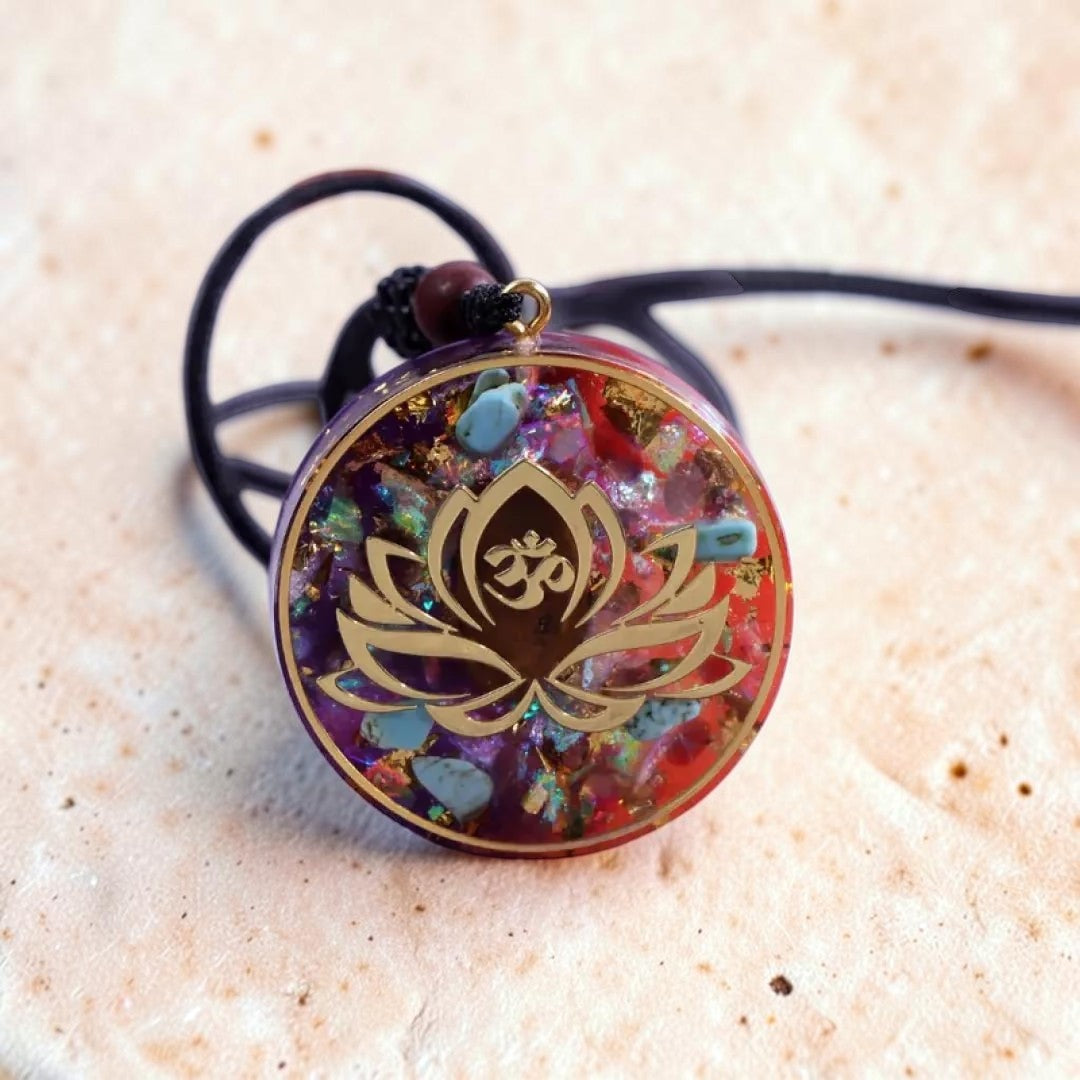 ATELIER-TIBET – Pendentif Orgonite Lotus-Om en Turquoise & Oeil de Tigre