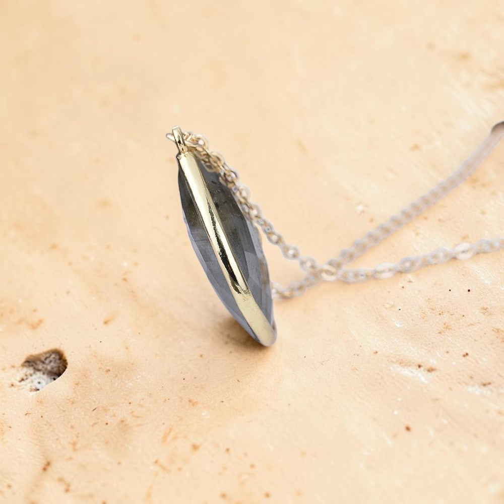 ATELIER-TIBET – Pendentif Protection Élégant en Labradorite