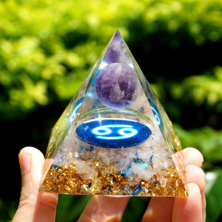 ATELIER-TIBET Pyramide du Zodiac en Orgonite et Améthyste de 10cm symbole du Cancer