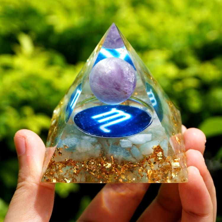 ATELIER-TIBET Pyramide du Zodiac en Orgonite et Améthyste de 10cm symbole du Scorpion