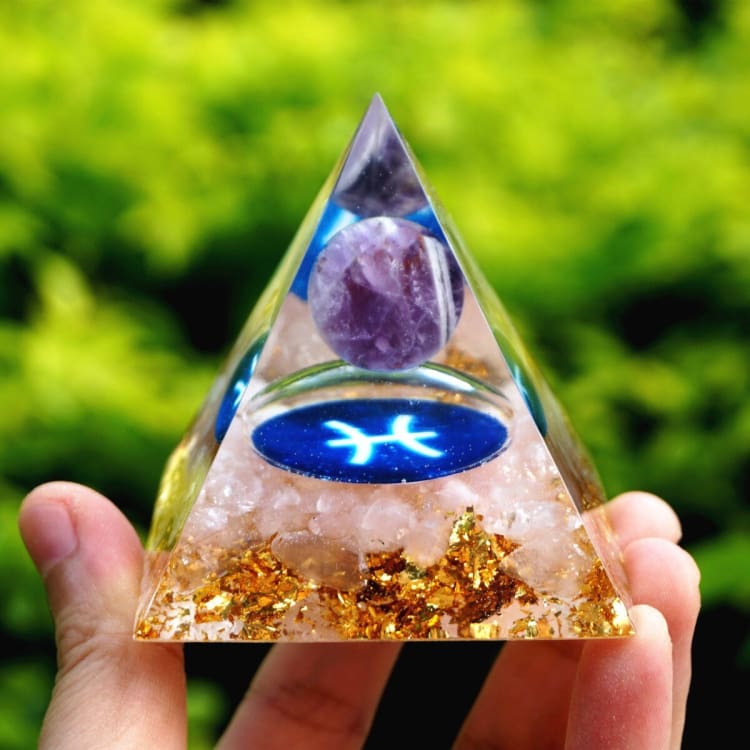 ATELIER-TIBET Pyramide du Zodiac en Orgonite et Quartz Rose de 10cm symbole du Poisson