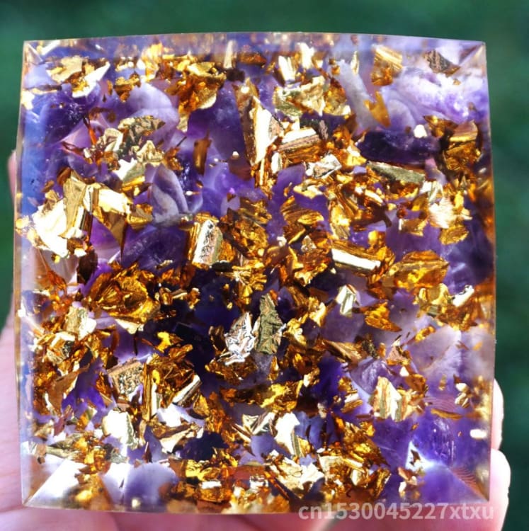 ATELIER-TIBET Pyramide en Orgonite et Améthyste de 10cm