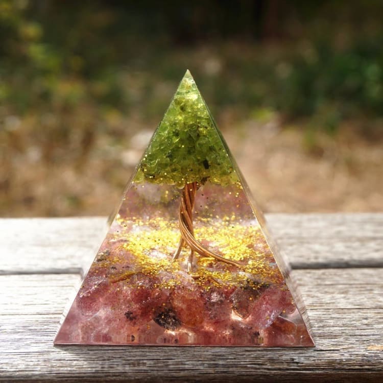 ATELIER-TIBET Pyramide en Orgonite et Quartz Rose de 10cm