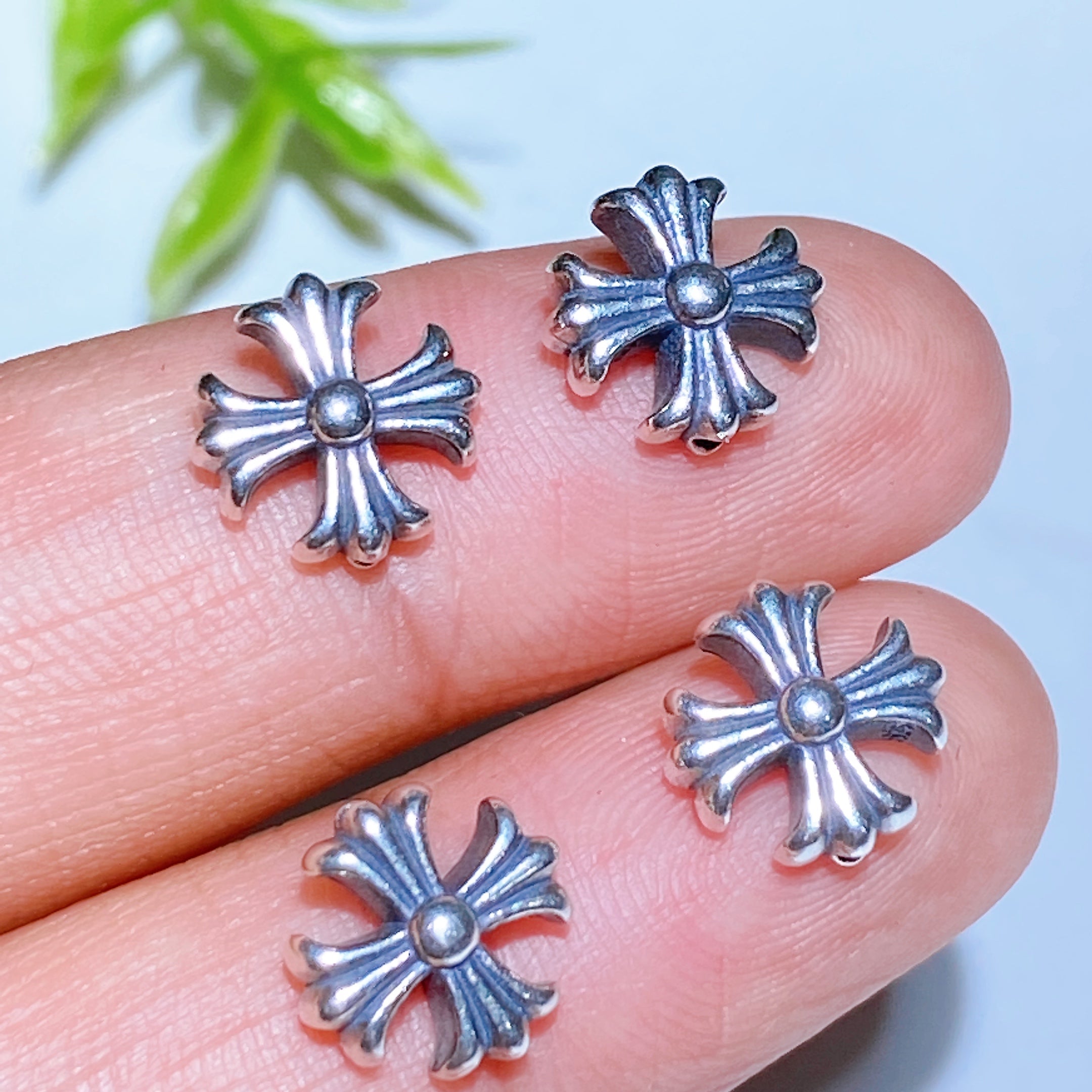 ATELIER-TIBET — Breloques Sculptées en Argent S925 — Charms Spirituels DIY pour Créations Personnalisées (5–15 mm)