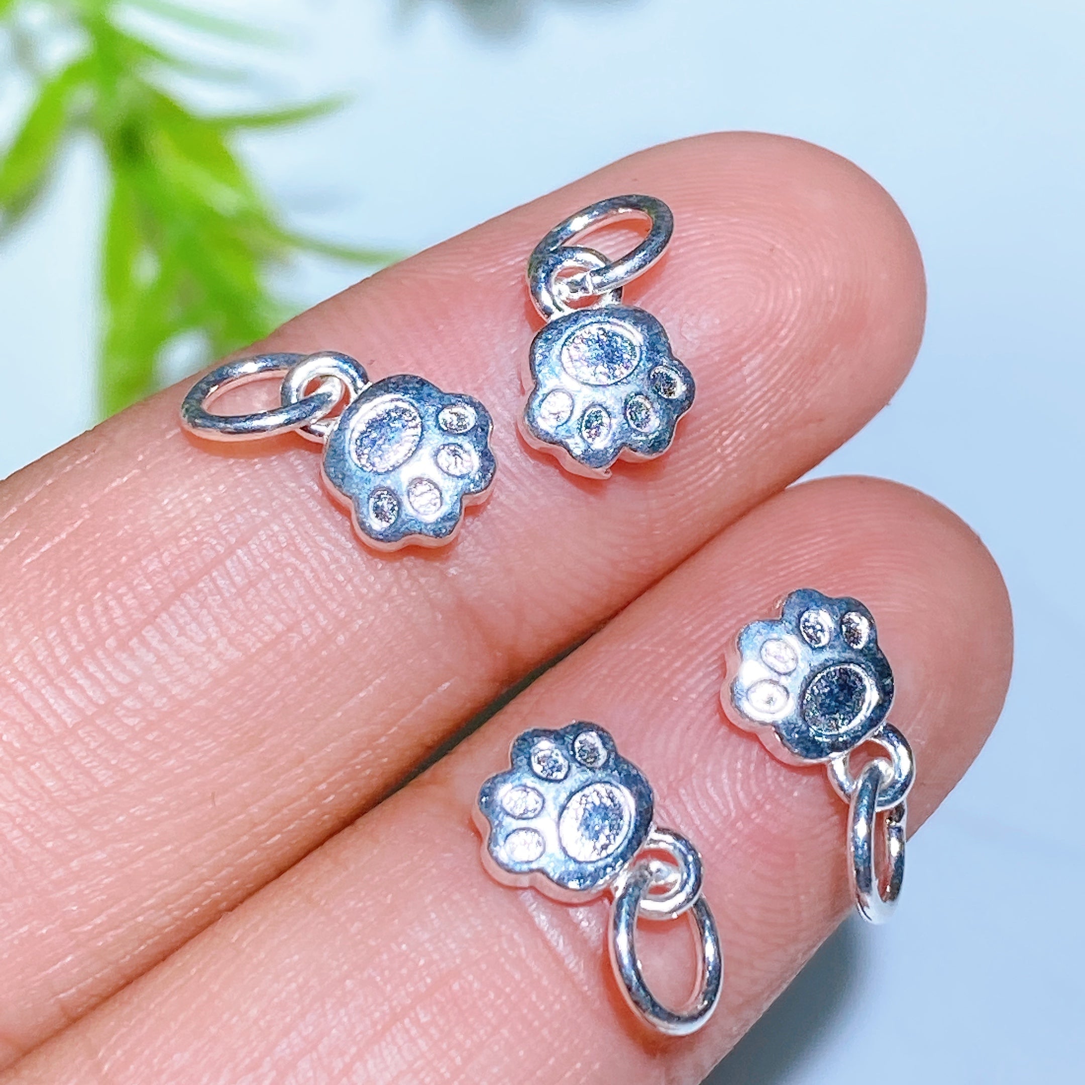 ATELIER-TIBET — Breloques Sculptées en Argent S925 — Charms Spirituels DIY pour Créations Personnalisées (5–15 mm)