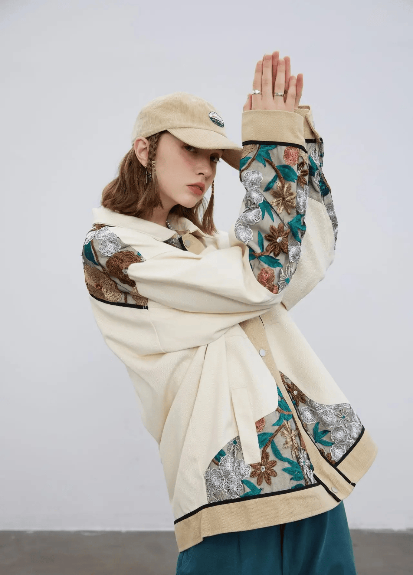 Veste kimono femme motif chrysanthème beige – Kiku Street