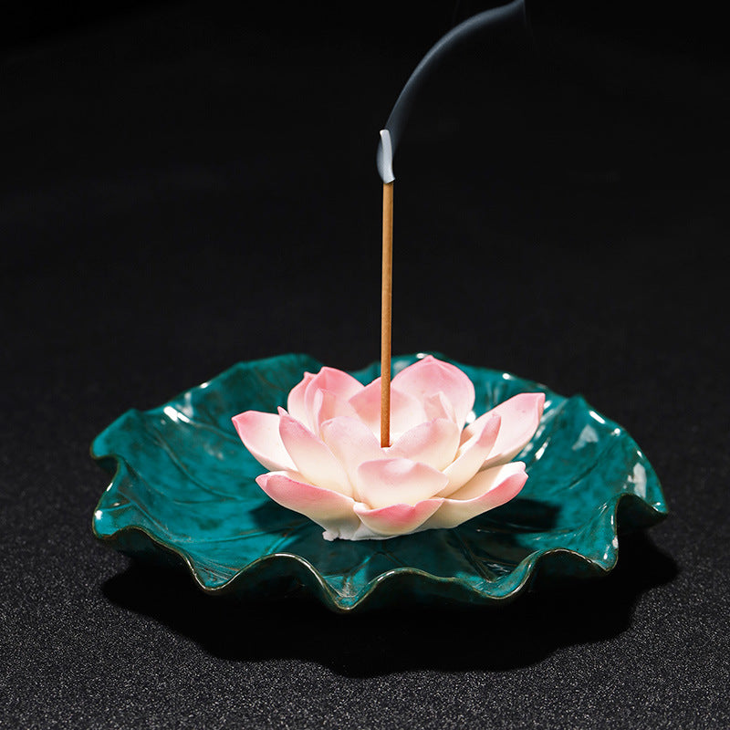 ATELIER-TIBET Porte-Encens en Céramique Fleur de Lotus – Rose & Feuille Verte (11 cm)