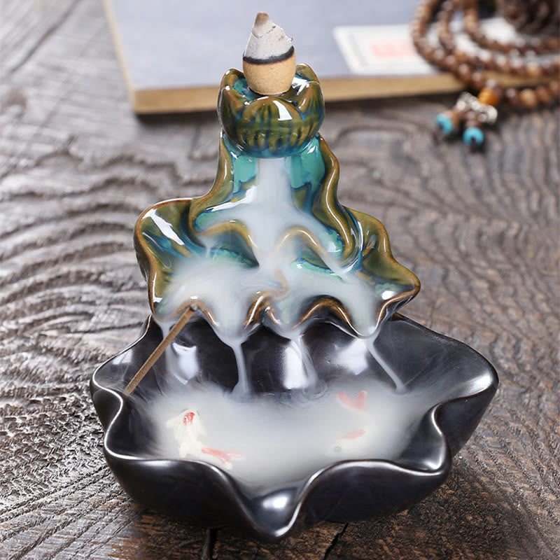 ATELIER-TIBET Porte-Encens à Reflux Lotus avec Poisson Koi en Céramique – 11,5 cm