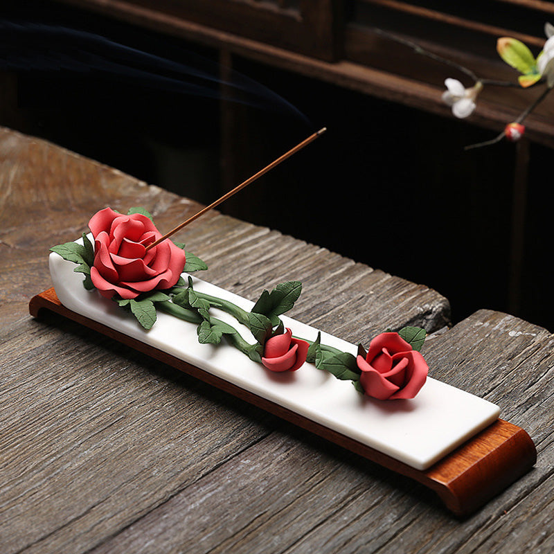 ATELIER-TIBET Porte-Encens en Céramique Roses Sculptées – Élégance Florale (30 cm)