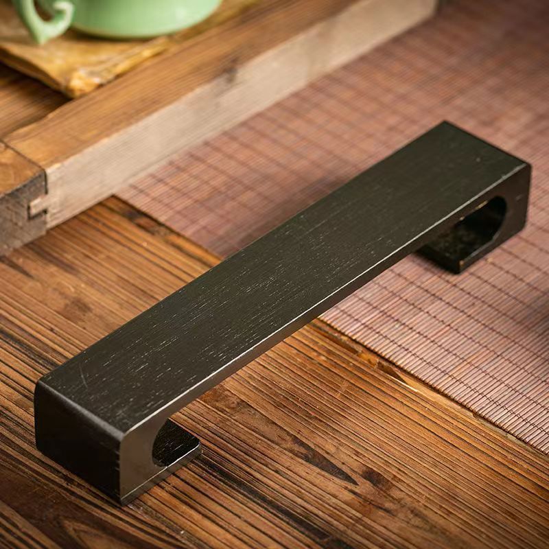 ATELIER-TIBET Porte-Encens en Bois Sculpté – Design Ajouré Élégant (23,5 cm)