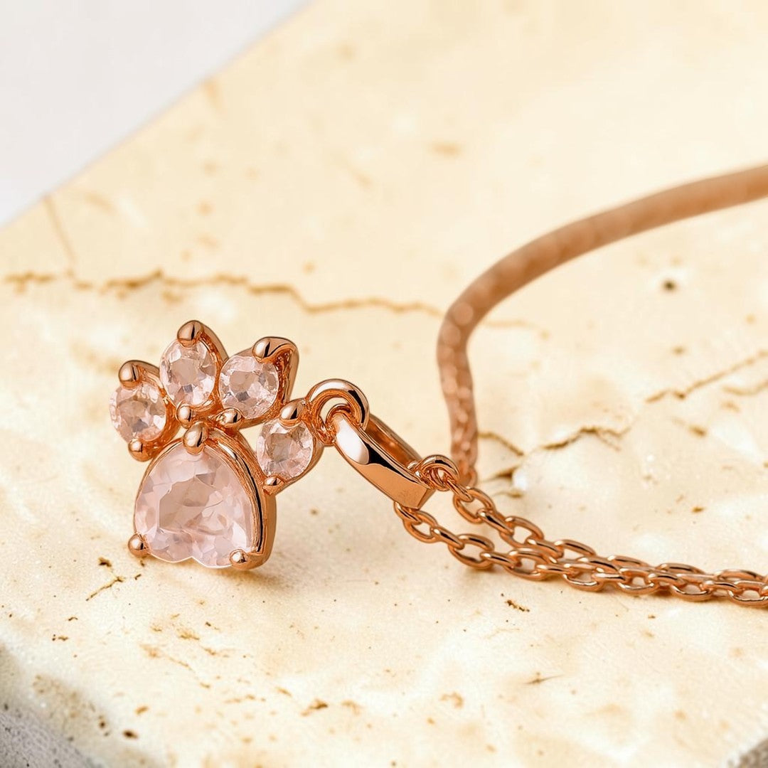 ATELIER-TIBET – Pendentif Patte d’Amour en Quartz Rose