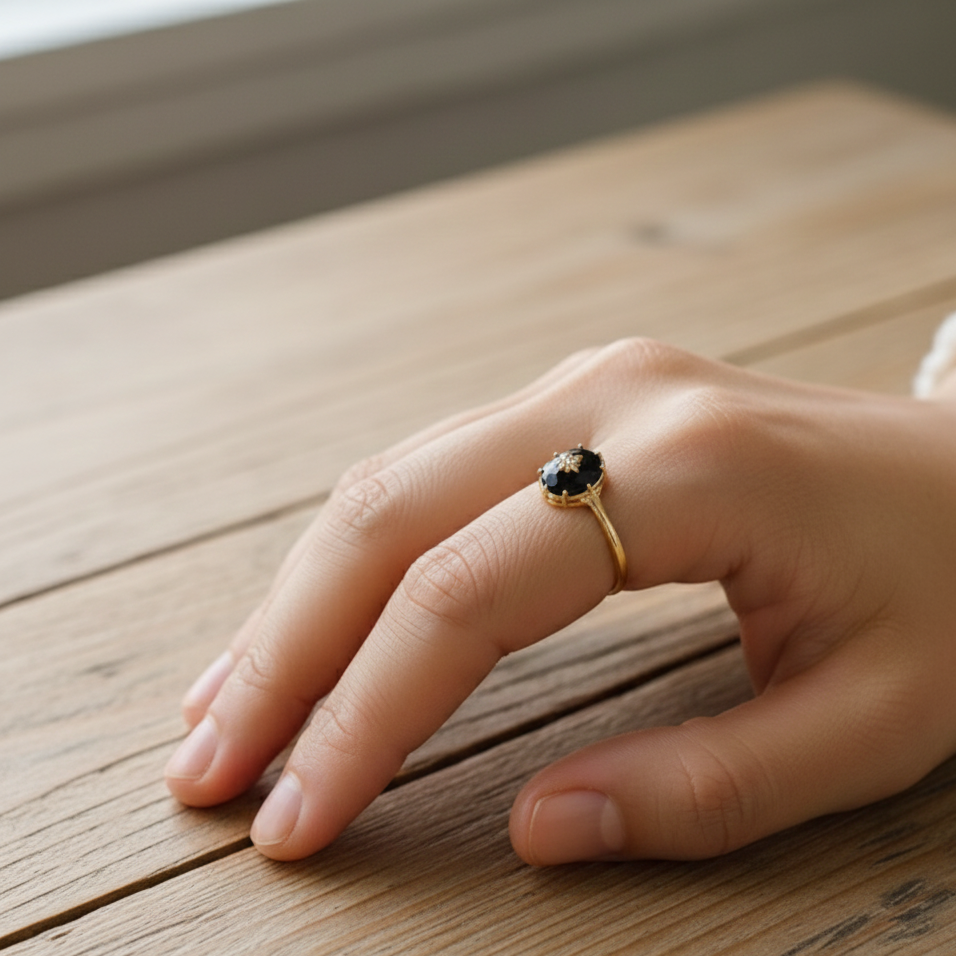 ATELIER-TIBET – Bague Agate Noire “Charme Nocturne” – Plaqué or – Bague ajustable