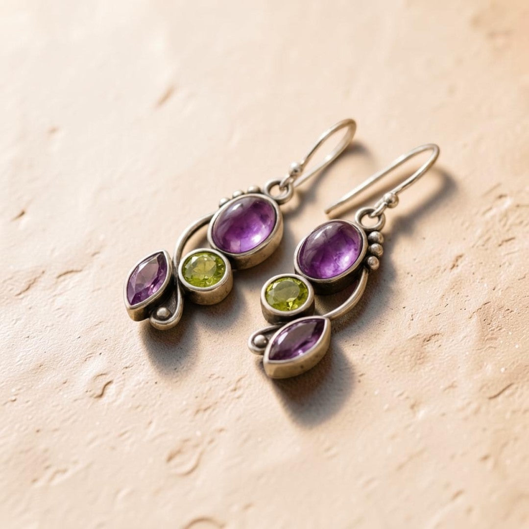 ATELIER-TIBET – Boucles d'Oreilles Cascade de Sérénité en Améthyste & Péridot