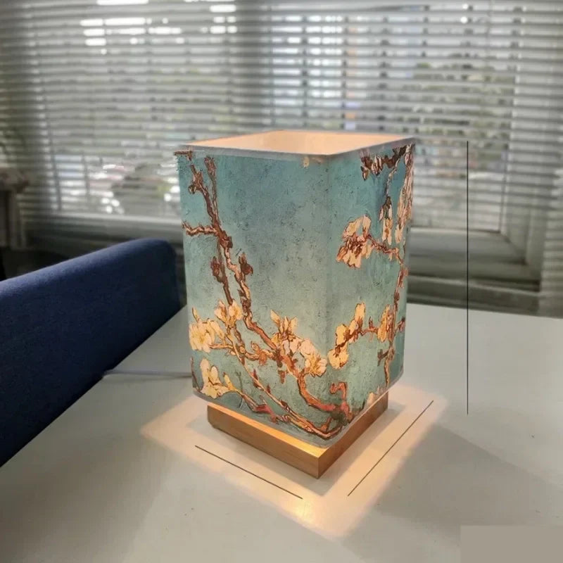 ATELIER-TIBET – Lampe de Table Japonaise Bleue Fleurie en Bois & Métal, Lumière Zen Raffinée