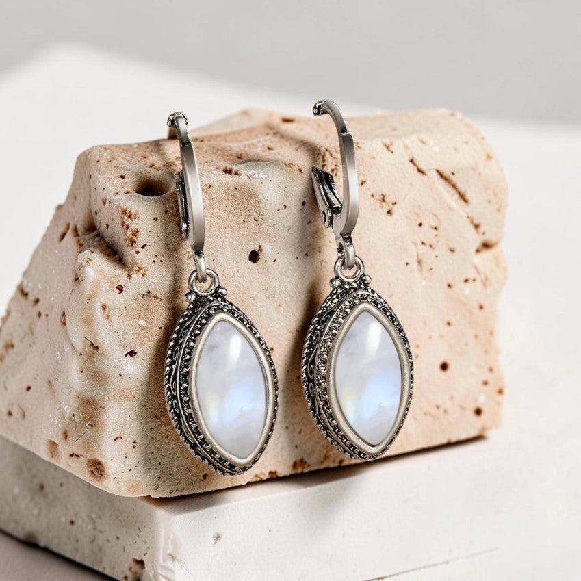 ATELIER-TIBET – Boucles d'Oreilles Calme & Lumière en Pierre de Lune