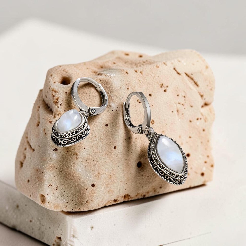 ATELIER-TIBET – Boucles d'Oreilles Calme & Lumière en Pierre de Lune