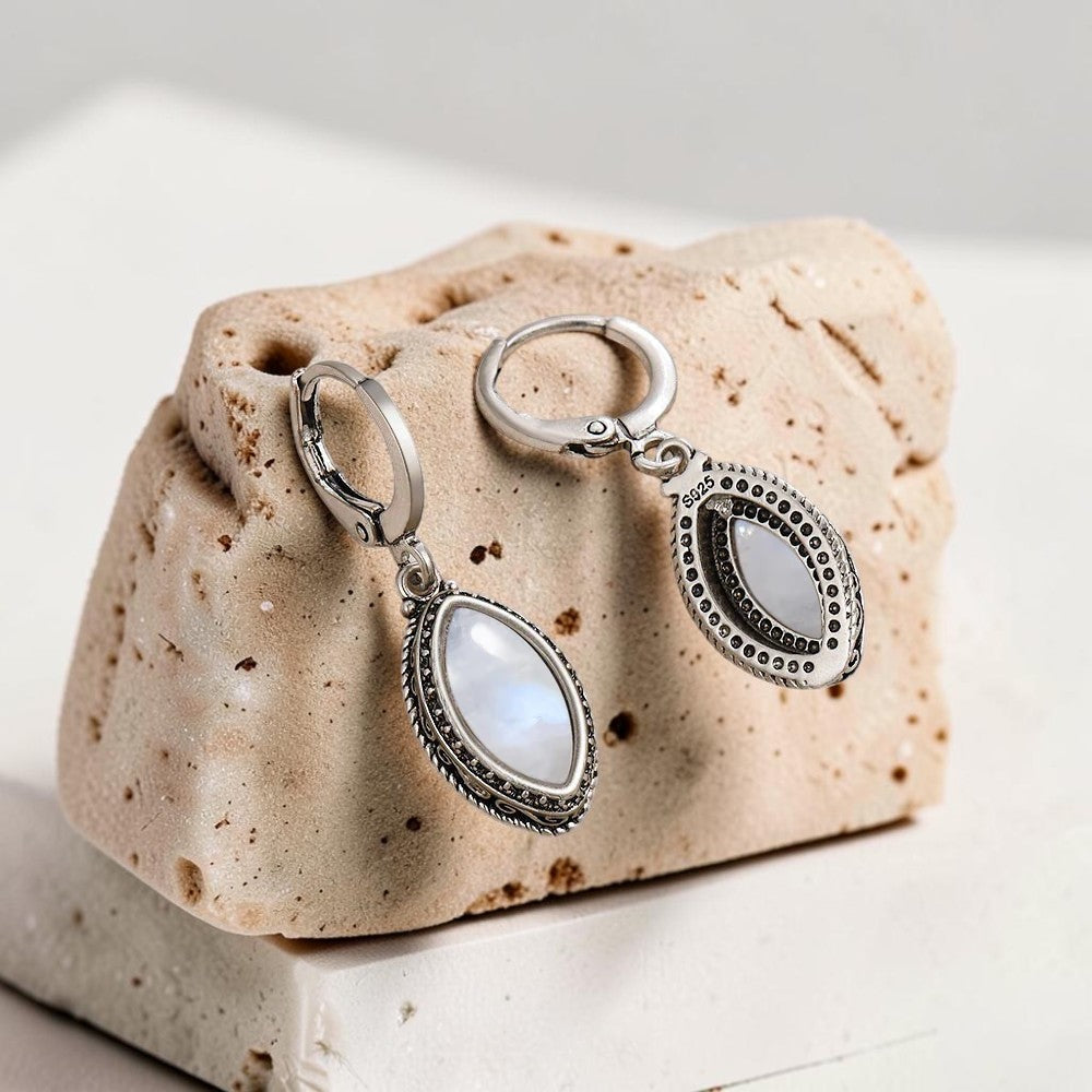 ATELIER-TIBET – Boucles d'Oreilles Calme & Lumière en Pierre de Lune