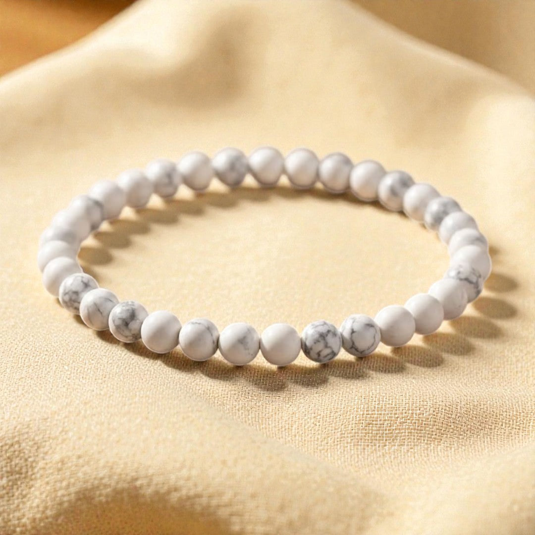 Atelier Tibet white and grey marbled natural stone beaded bracelet, 4mm beads, elasticated.